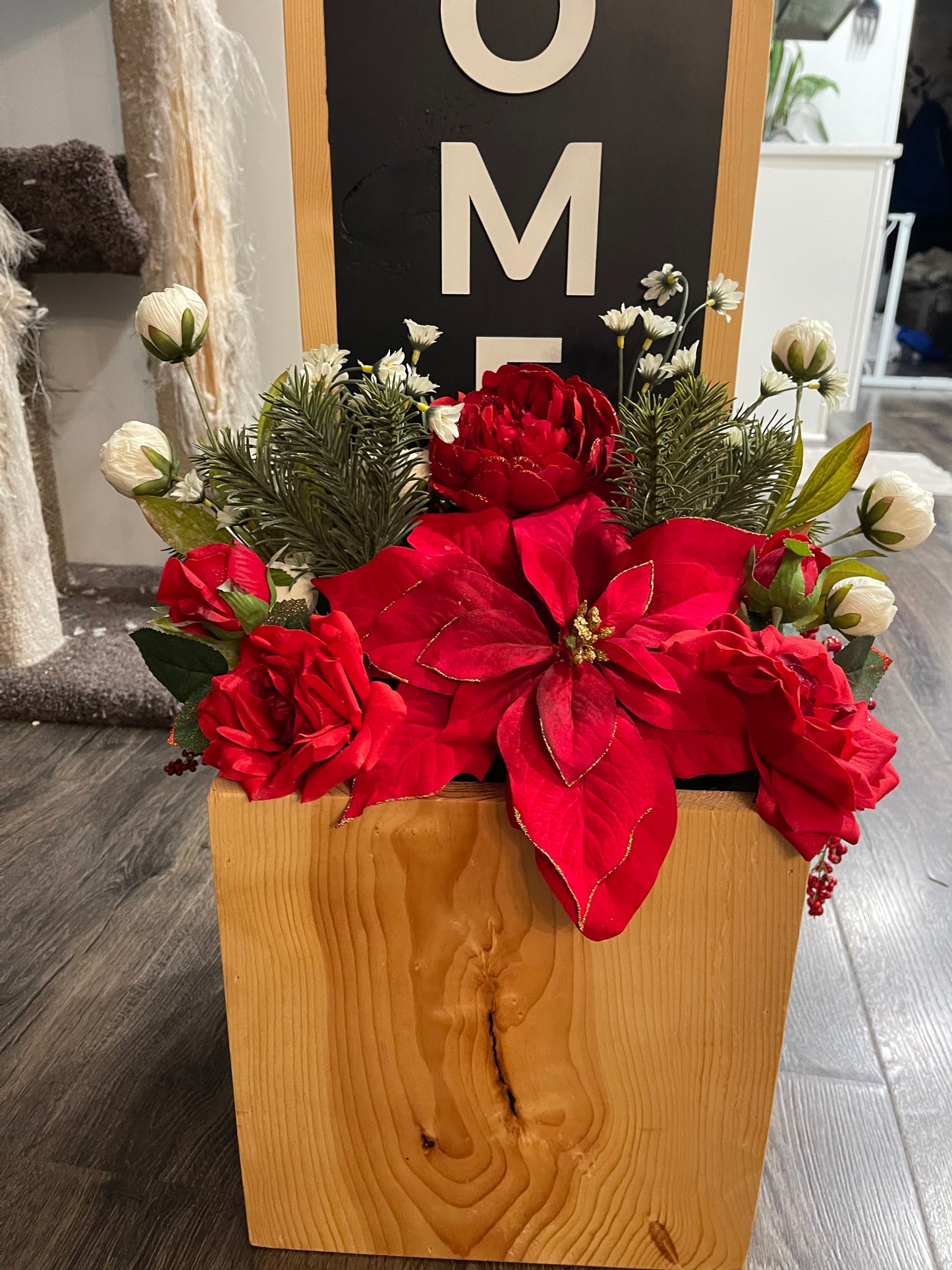 Welcome Sign Flower Holder